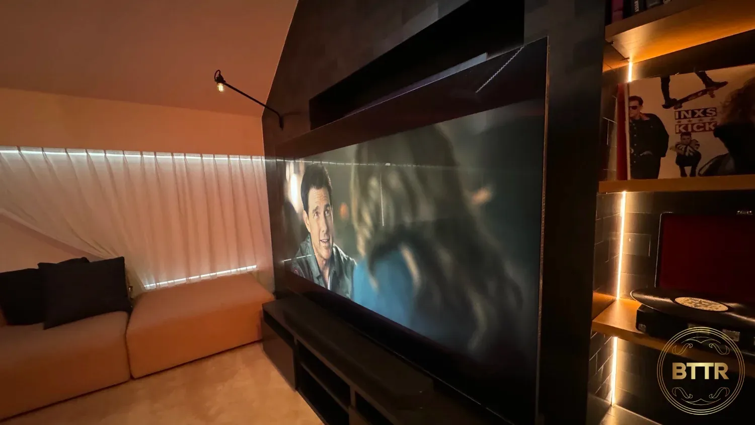 The wide viewing angle of the TV