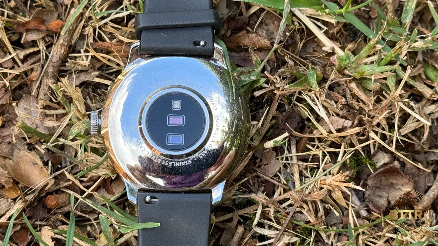 The sensors on the back of the ScanWatch light