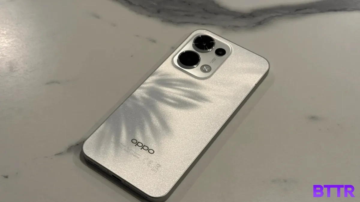 The back of the OPPO Reno13 5G