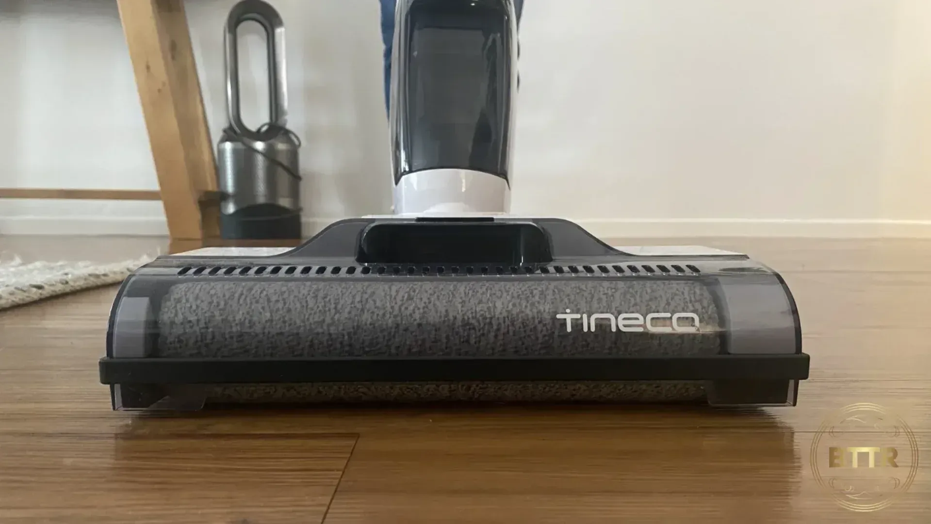 The brush head of the Tineco iFloor 2 